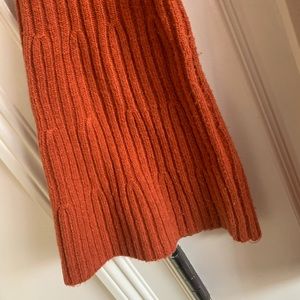 Beautiful bronze Bell sleeve